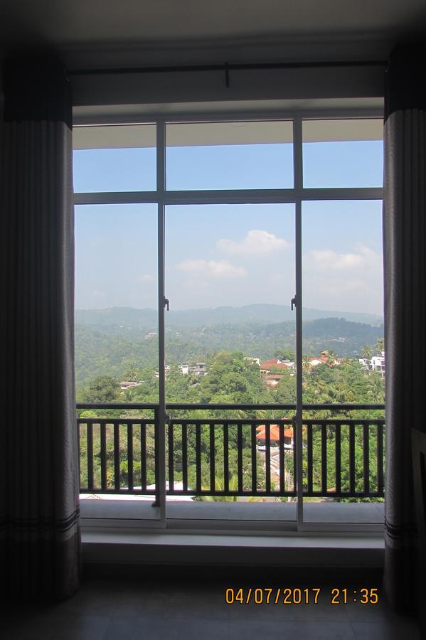 Red Chillies Tourist Inn Kandy Zewnętrze zdjęcie