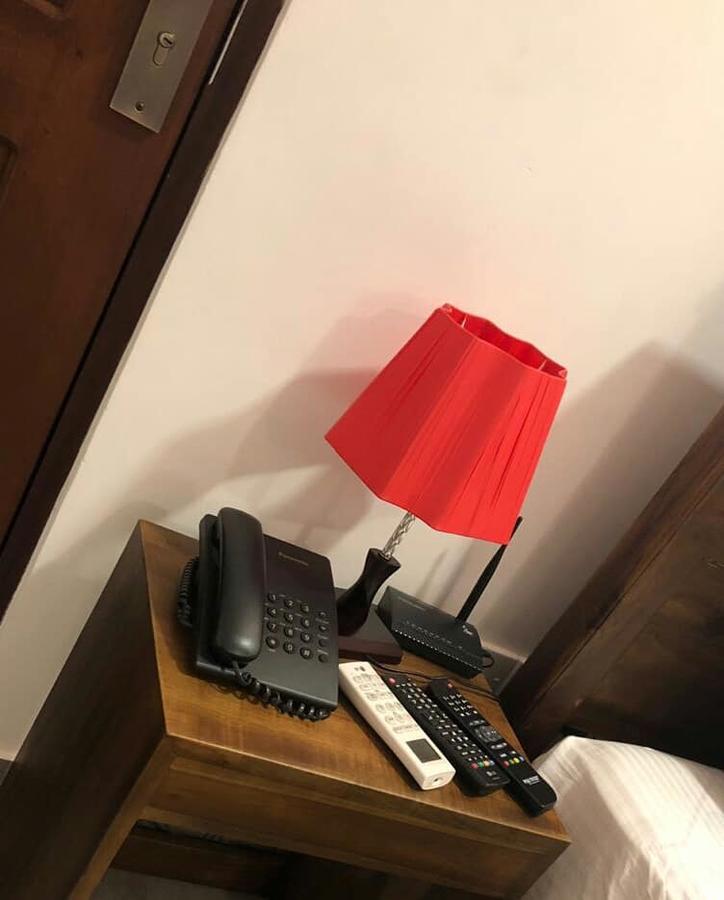 Red Chillies Tourist Inn Kandy Zewnętrze zdjęcie